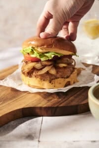 Juicy Chicken Burger Recipe – A Flavorful Twist on a Classic!